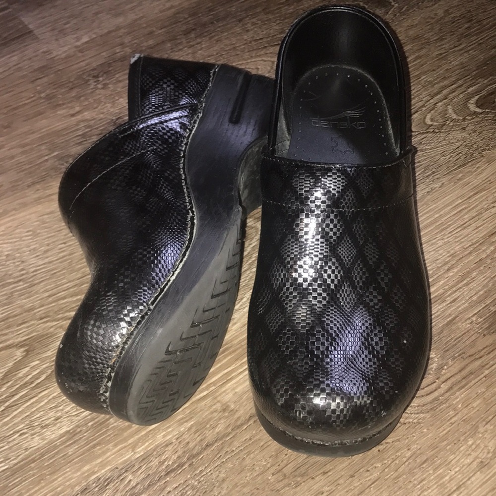 DANSKO CLOGS